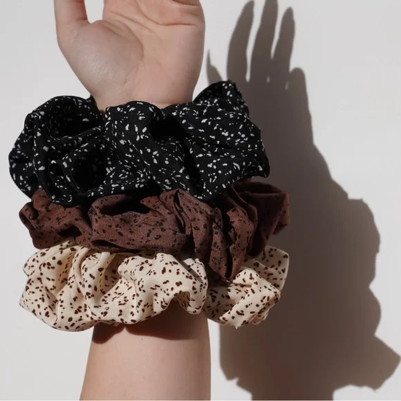 EXTRA LARGE SCRUNCHIES | 3 Pack - Picture 2 of 5